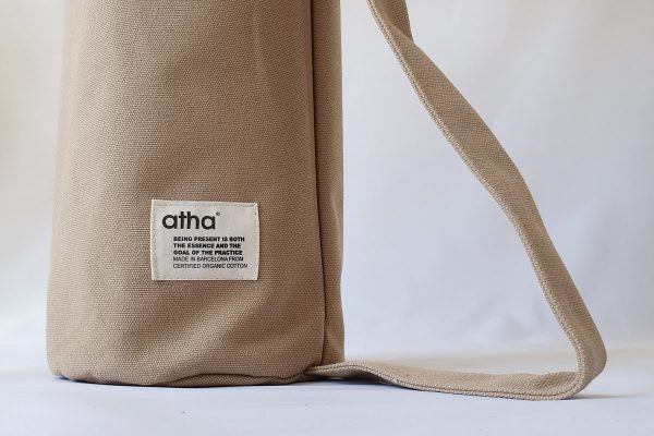 Beige yoga mat bag made in Barcelona from organic cotton